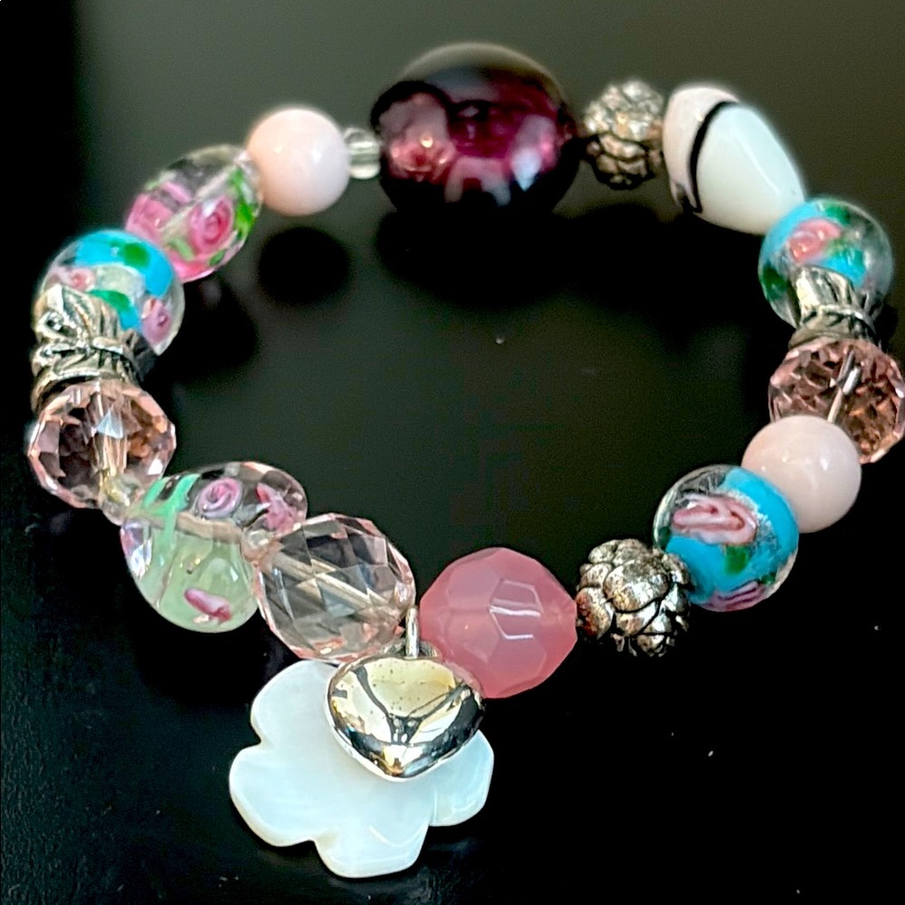 AVON BRACELET Multicolor Beaded Pink, Blue, Flower Art Glass